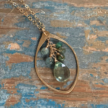 Mystic Necklace | Hammered Pendant with Green Quartz